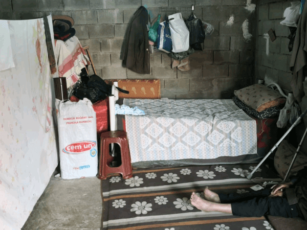 Elderly couple without support