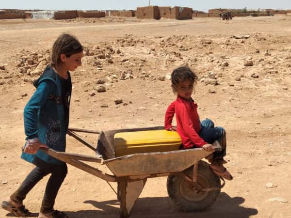 أنقذوا مخيم الركبان