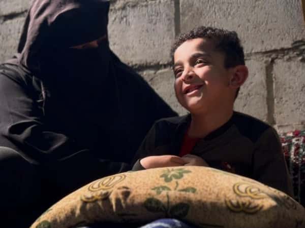 رشا… أم تحمل ثقل الحياة وحدها