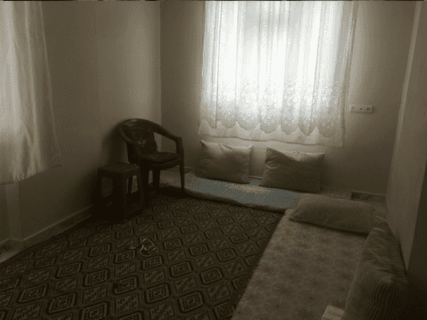 A refugee family needs support