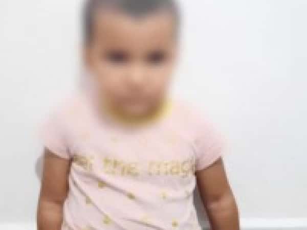 حلا طفلة يتيمة من حلب