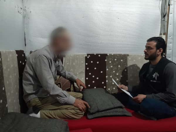 Khaled suffers from severe pain and urgently needs an endoscopy.