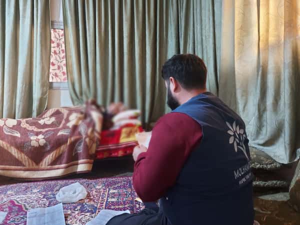 Hamza has many chronic diseases and needs your help!