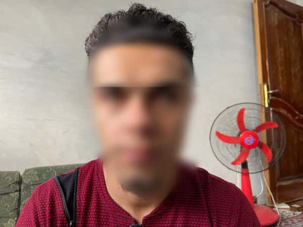 Mohammed has difficulty seeing and suffers from physical and psychological pain due to his illness.