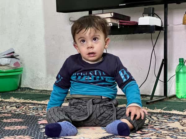 صغير يختنق… وديون تتراكم بلا رحمة