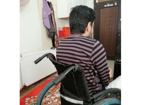 A young man was injured needs a wheelchair