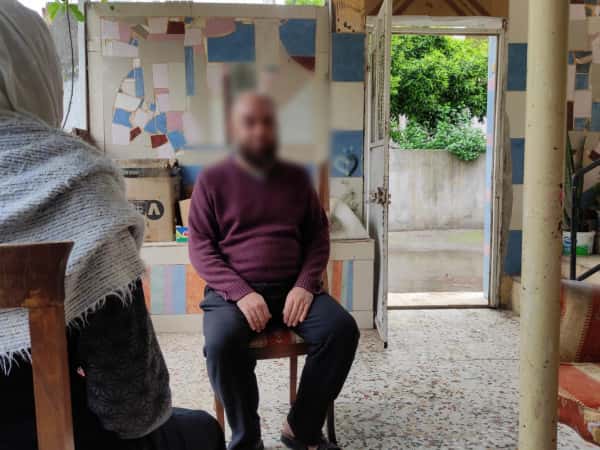 Omar is blind and his family is in need of urgent help.
