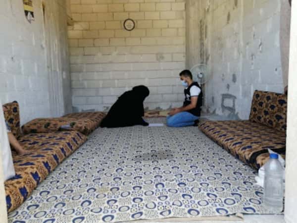 سمر بحاجتكم كي تسددوا عنها بعضاً من ديونها