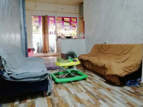تعرضت للتعنيف الأسري وطلبت الطلاق،لتعيش مع طفلها من غير معيل