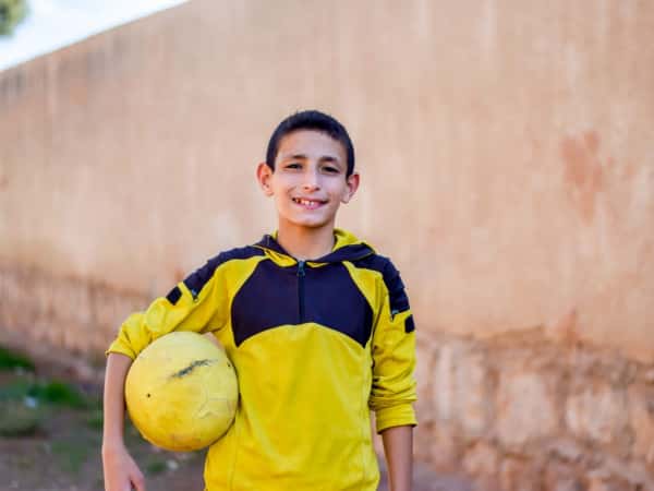 حسين طفل يتيم من حلب