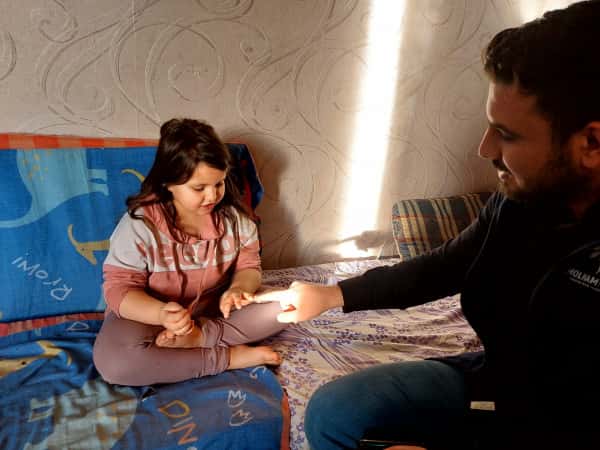 Poor family needs your generous support