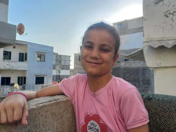 ندى طفلة يتيمة من جبلة