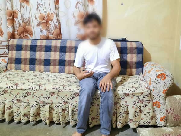 أصيب محمد بشلل؛ وصارت عائلته بلا معيل