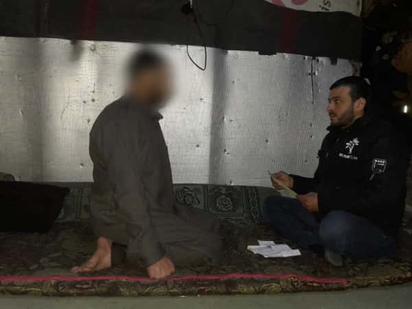 ضمن ظروفٍ لا تطاق يعيش السيد ابراهيم وعائلته