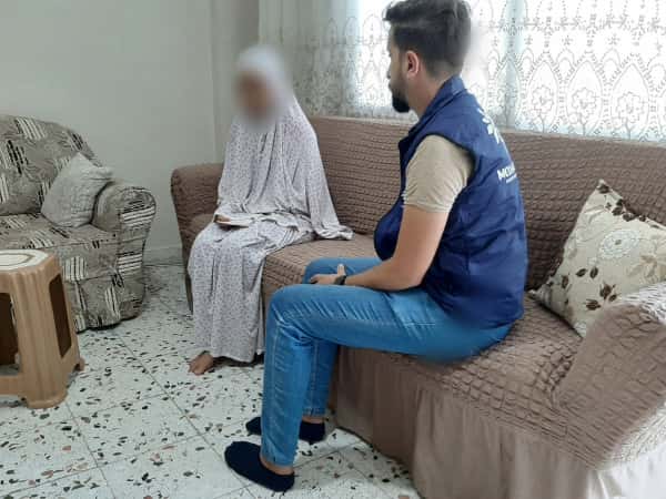 Bushra and her family are poor and need your support