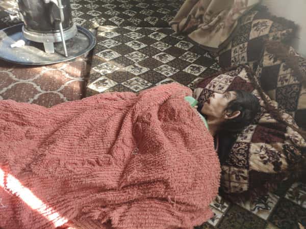 لا تسمع… لا تتكلم… وطفلةٌ لا تتحرّك.