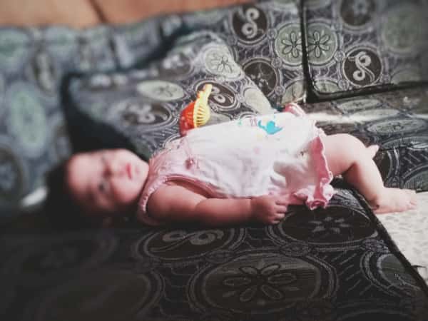 طفلة بحاجة تدخل جراحي!