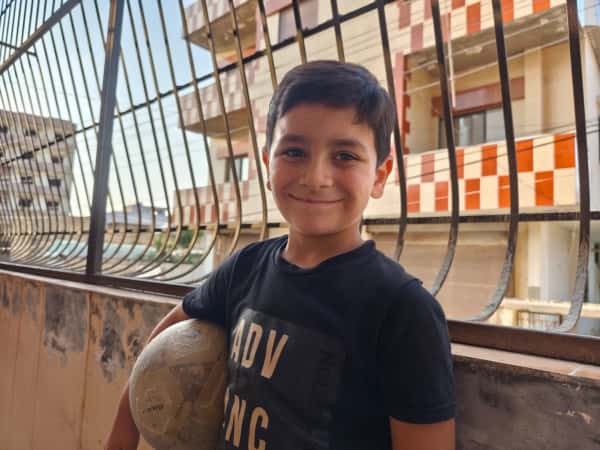 علاء طفل يتيم من جبلة