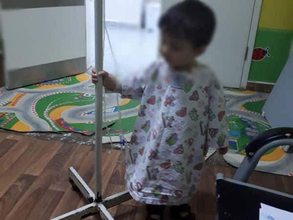 طفل بحاجة تدخل جراحي ضروري