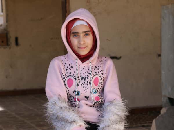 Aya, an orphan who needs your help