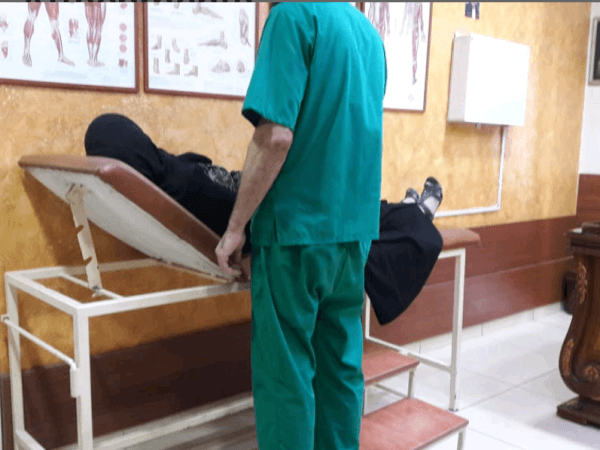 A woman suffers from kidney stones