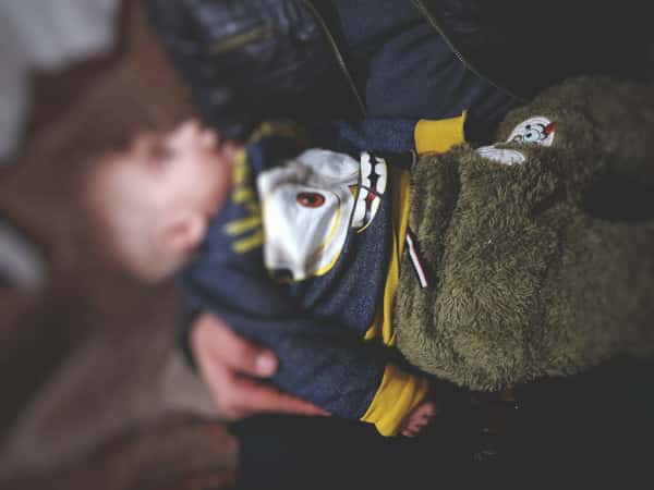 A child suffers of congenital distortions
