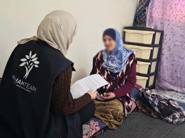 بيتٌ ضيّق وعائلةٌ محتاجة