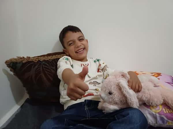 A child needs help to repair his umbilical hernia