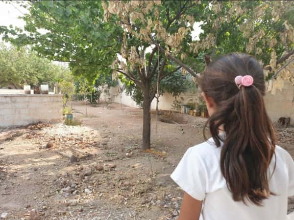 Sham is an orphan girl from Aleppo