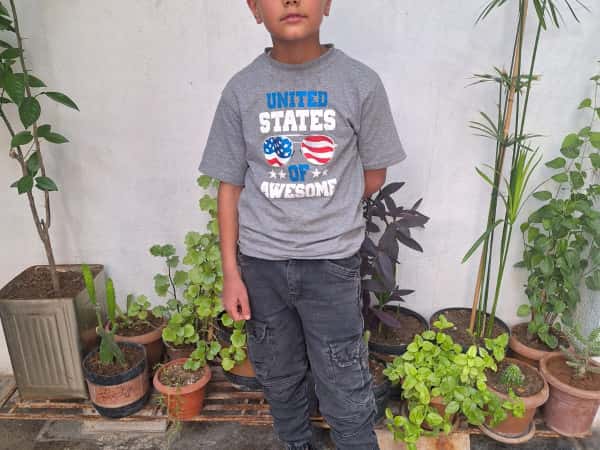 محمد طفل يتيم من محافظة الرقة