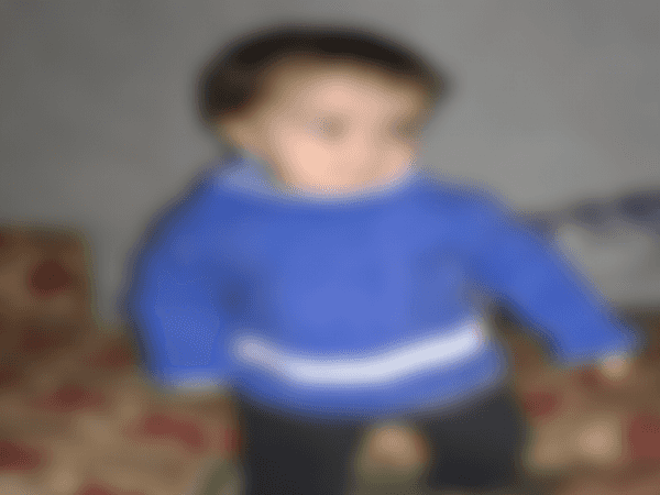 أحمد طفل يتيم