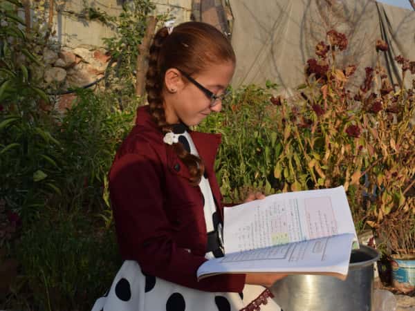 ريماس طفلة يتيمة من مدينة حلب - دارة عزة