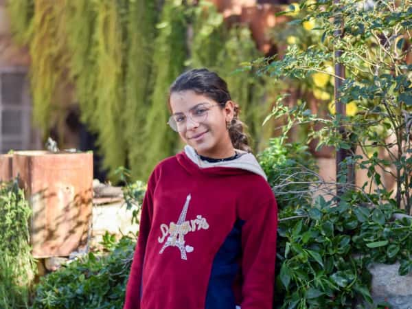 أفين طفلة يتيمة من حلب