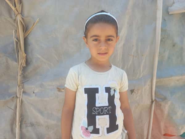 Aida is an orphan girl with many dreams in Gaza.