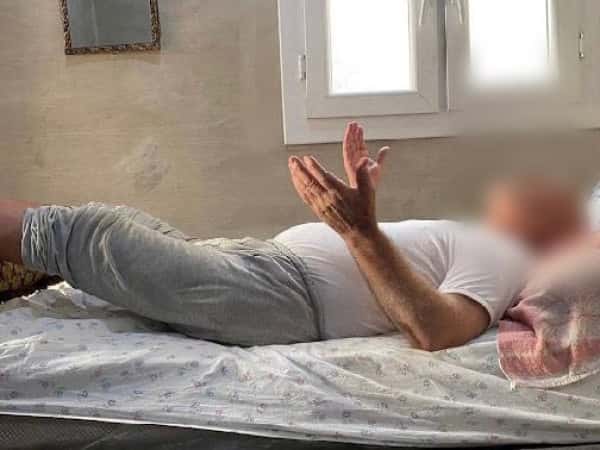 ضرير العينين وطريح الفراش