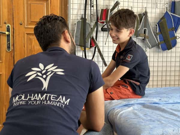مساعدتكم ستضيء حياة طفلنا ببراءة لا تُنسى