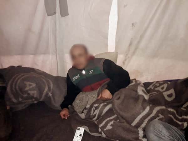 رجل يعاني من شحنات كهربائية في الدماغ