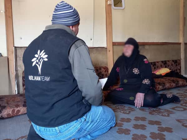 Mahdiya, Alone and in Need of Help
