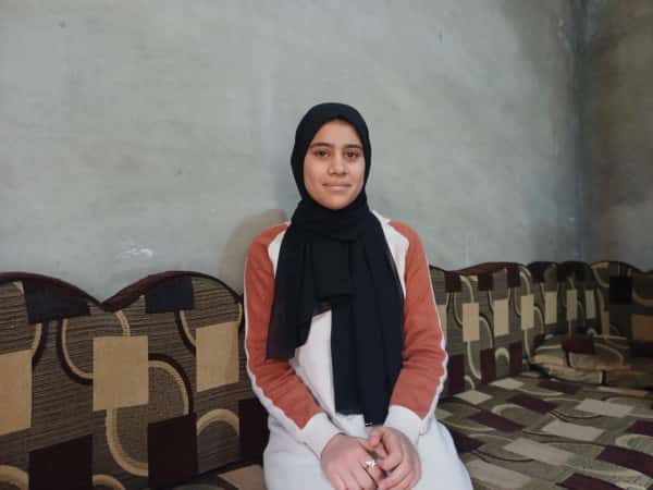 نور طفلة يتيمة تنتظر دعمكم