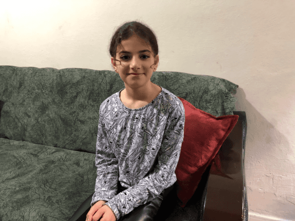 سوسن طفلة يتيمة من محافظة حلب