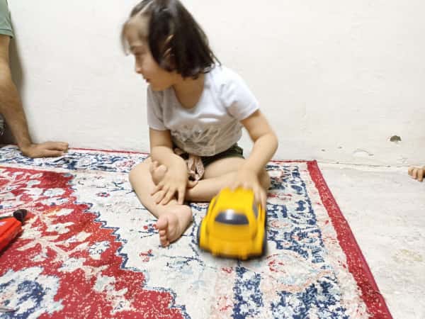 Eine Patenschaft für das kleine Waisenmädchen Inas