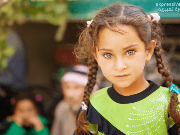 ساعد طفل يتيم